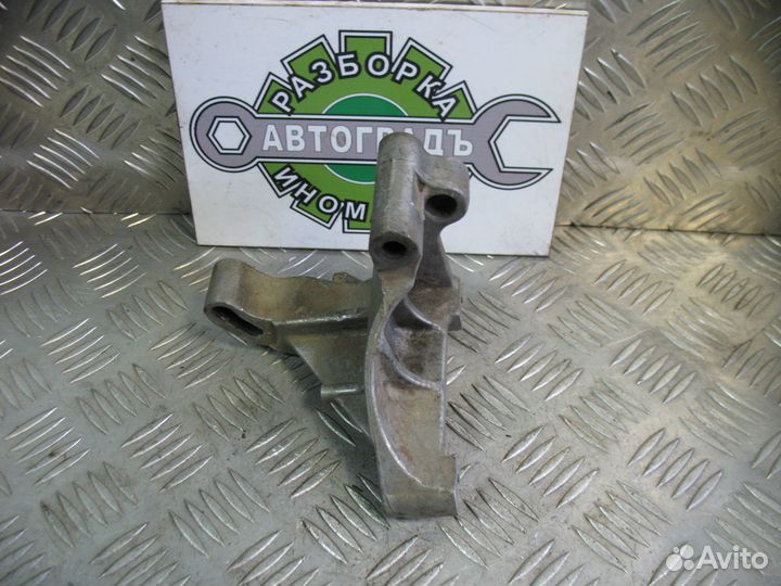 Кронштейн гидроусилителя VW Golf 3 Vento 1.8 1992г