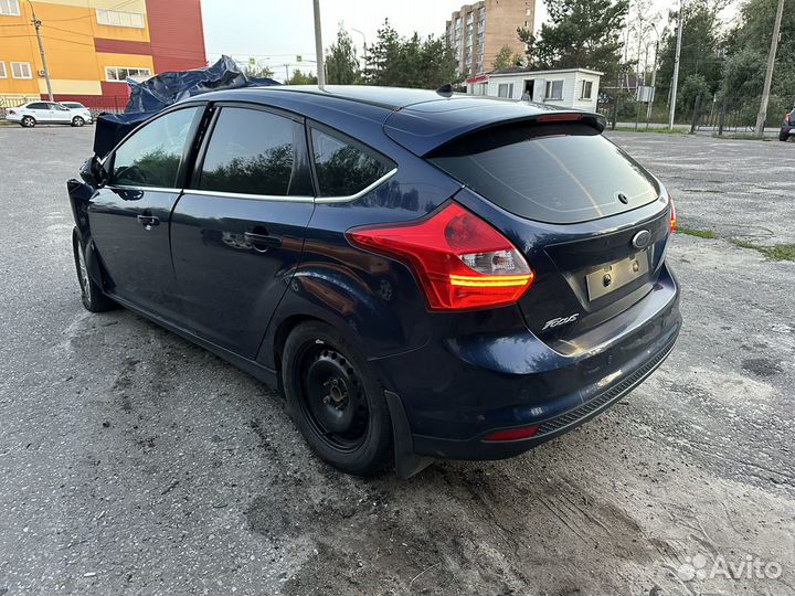 Ford Focus 2.0 AMT, 2012, битый, 110 000 км