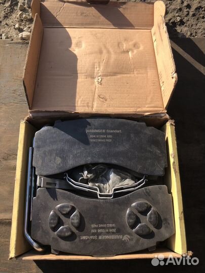 Тормозные колодки Мерседес Актрос