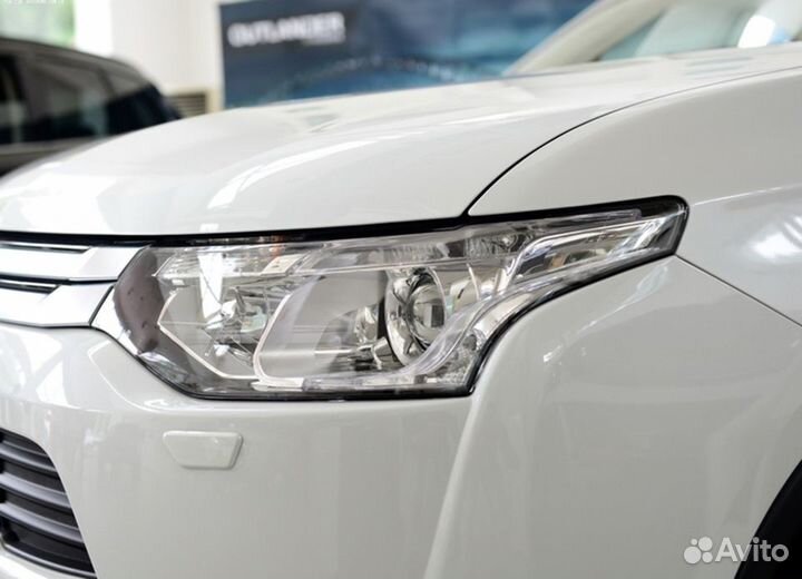 Стекло левой фары Mitsubishi Outlander 3 GF 12-15