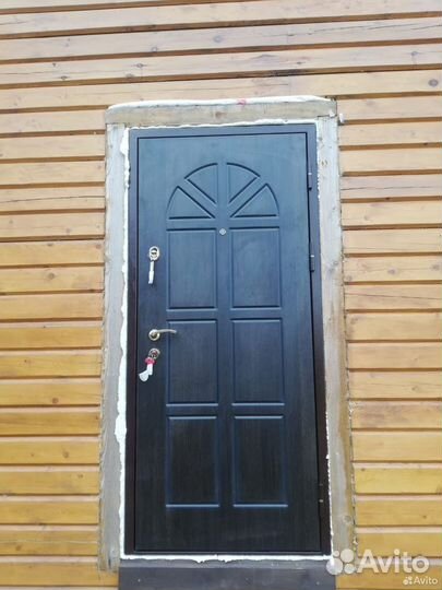 Дверь подъездная