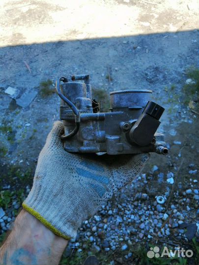 Дроссельная заслонка на Мазду 626 GE