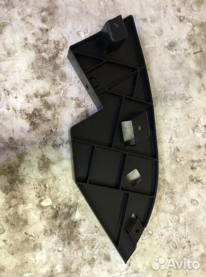 Нижний кронштейн бампера L, tahoe