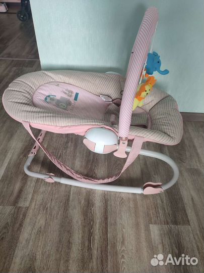 Шезлонг для новорожденных бу