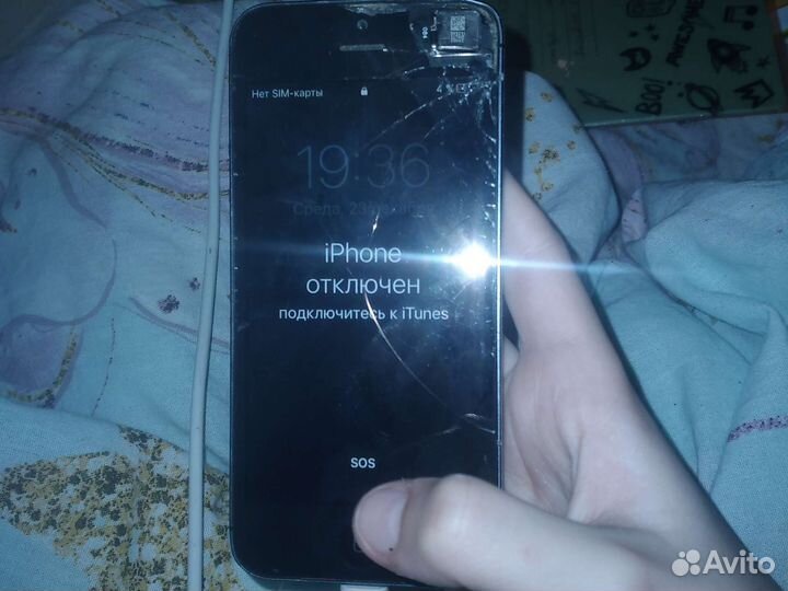 Телефон iPhone 5c