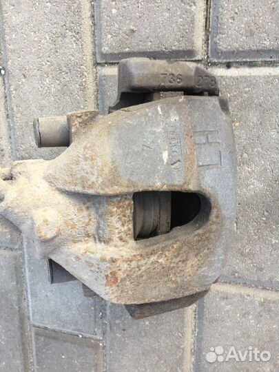 Форд фокус 3 суппорт передний левый