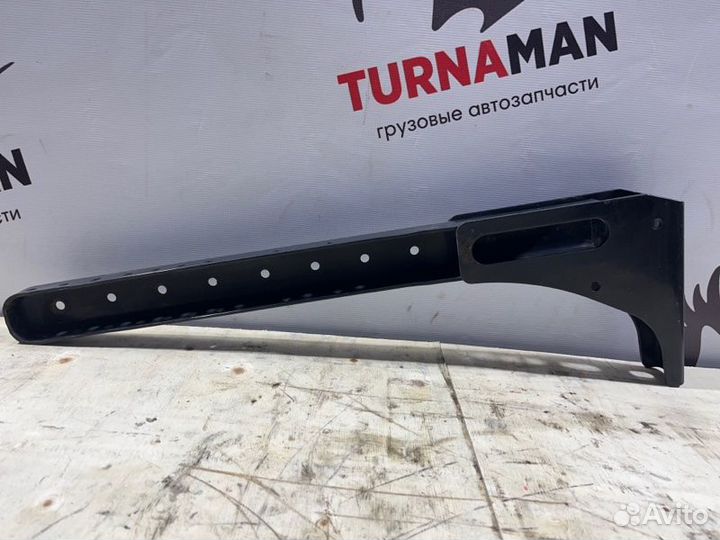 Кронштейн крыла правый Man Tgl