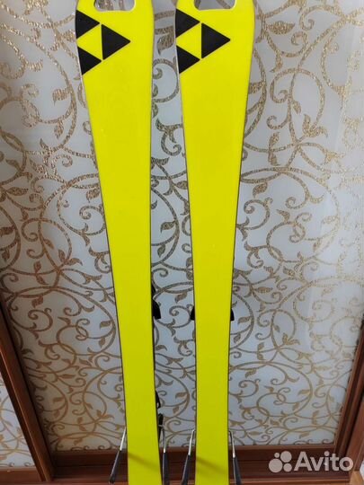 Горные лыжи fischer