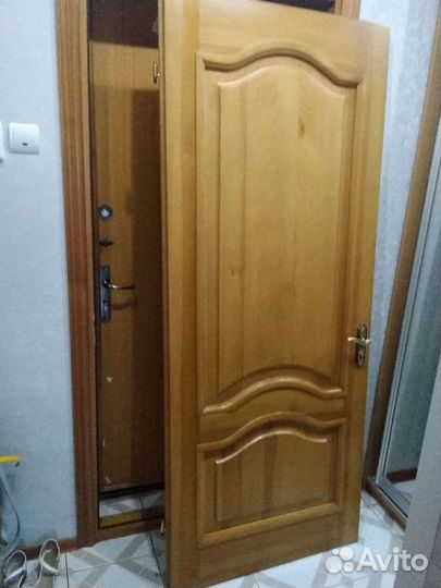 Дверь деревянная