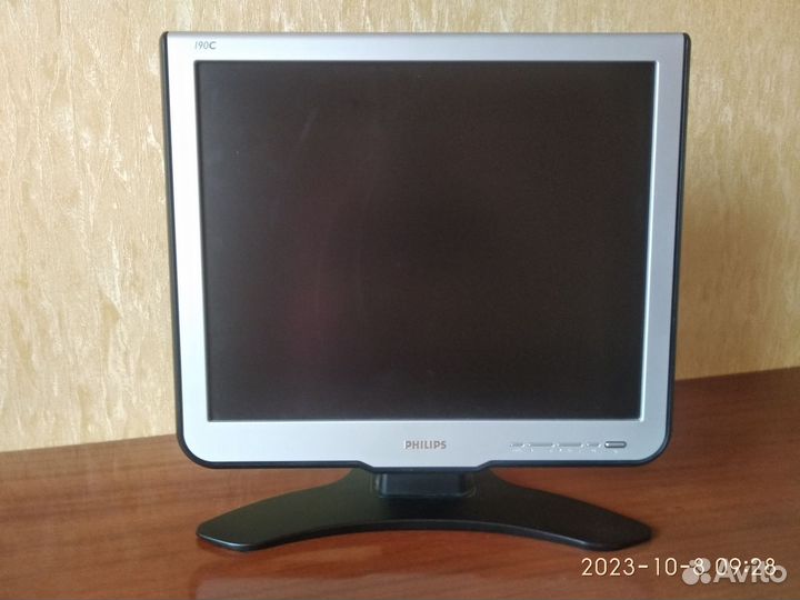 Монитор Philips