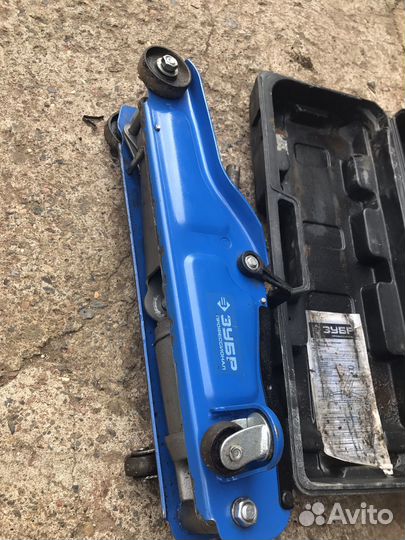 Домкрат подкатной 2 т