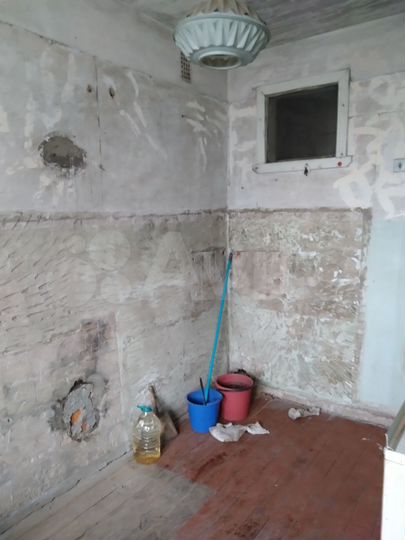 Доля в 2-к. квартире, 44 м², 2/2 эт.