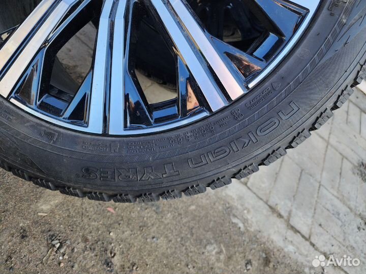 Колёса оригинал Volvo хс90 275 45 R20 зима липучка