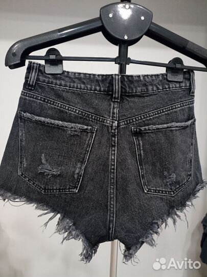 Джинсовые шорты Zara 36