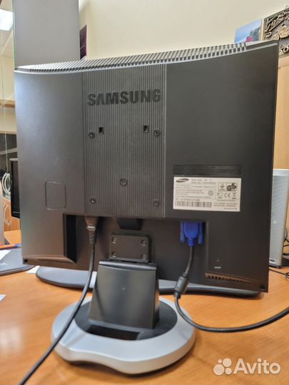 Монитор Samsung 19 