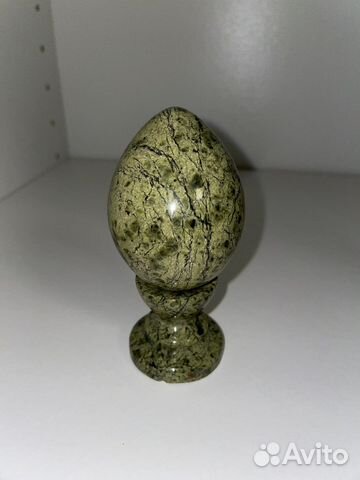 Яйцо из натурального нефрита