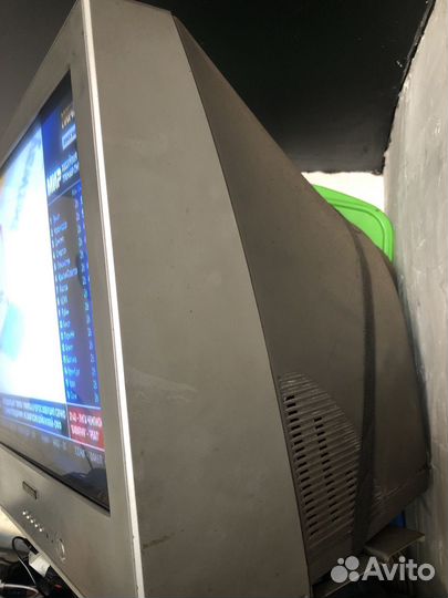 Телевизор Samsung plano