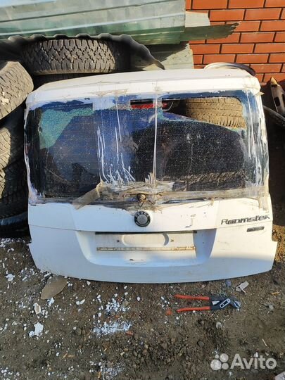 Крышка багажника Шкода roomster2006-2010