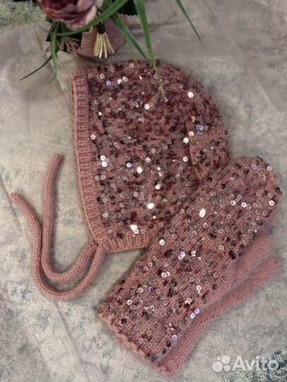 Чепчик с пайетками