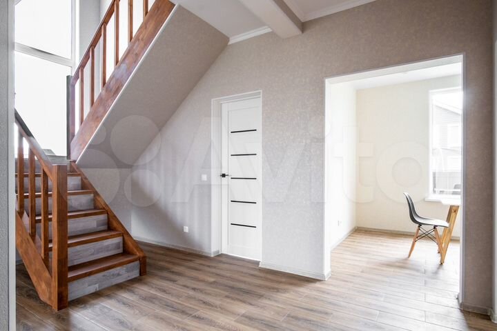 Дом 185 м² на участке 9 сот.