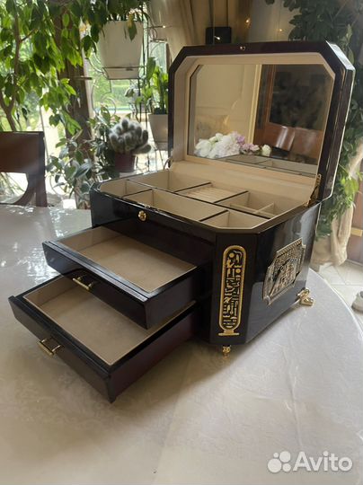 Шкатулка для драгоценностей Credan