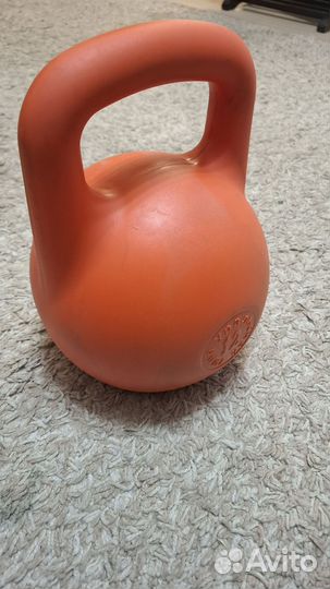 Гиря 12 кг пластиковая