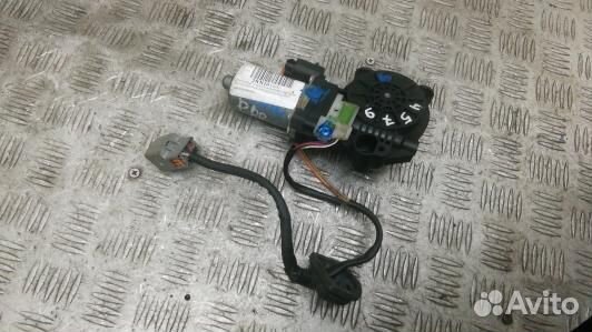 Моторчик стеклоподъемника переднего правого land r