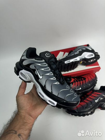 Nike Air Max TN Plus Red Black