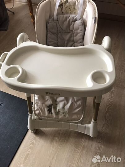 Детский столик и стульчик для кормления