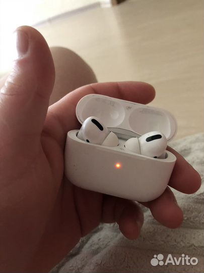 Airpods про