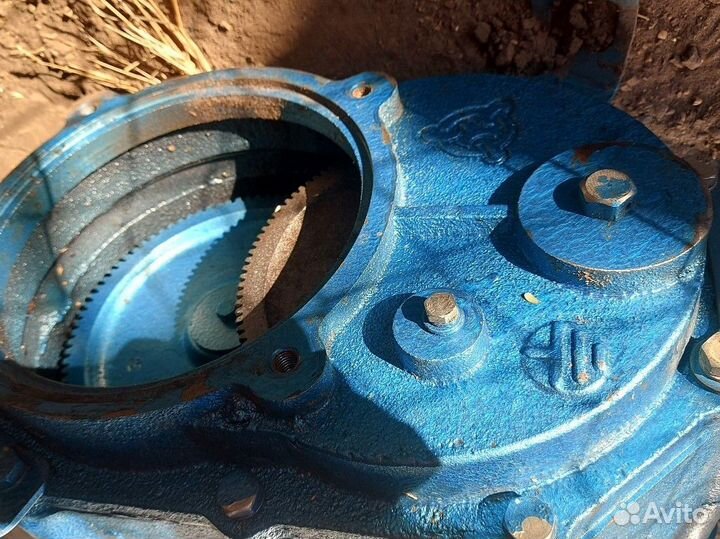 Редуктор тсн в сборе с двигателем