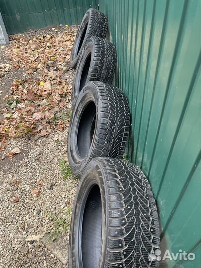 Formula Ice 215/65 R16