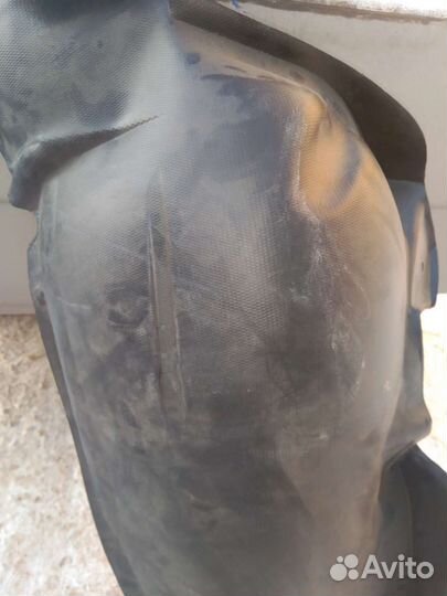 Подкрылок на logan