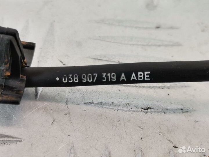 Датчик коленвала Volkswagen Golf 4 2001 038907319