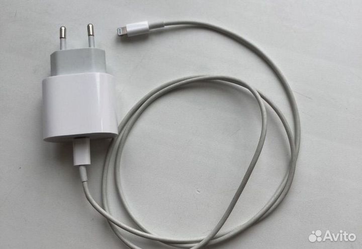 Зарядка для айфона