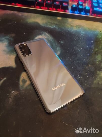 Samsung Galaxy S20, 8/128 ГБ