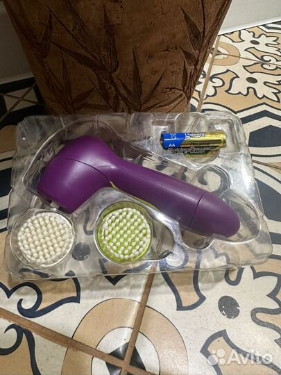 Щетка для глубокого очищения кожи Mary Kay