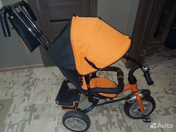 Трехколесный велосипед с родительской ручкой