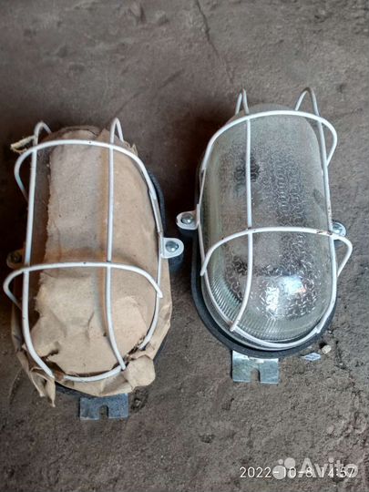 Продам2 светильники,для бани