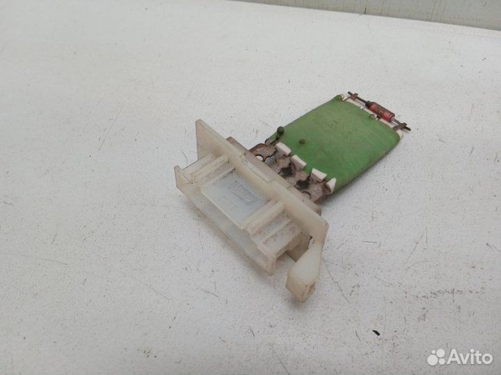 Резистор отопителя Renault Logan 2 1.6 2016