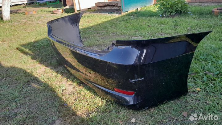 Продам задний бампер от тойота эстима