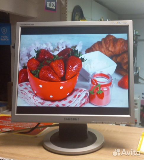 Монитор samsung 710N