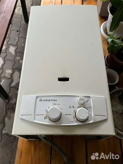 Газовая колонка ariston