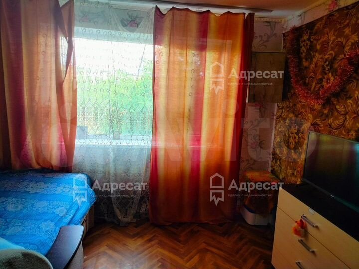 Комната 14 м² в 8-к., 3/5 эт.