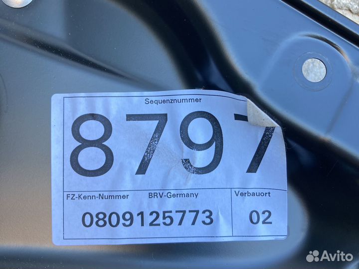 Передний левый стеклоподъёмник пассат б6