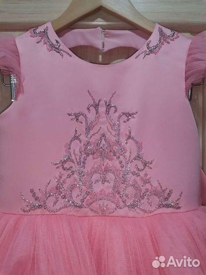 Платье для девочки на выпускной, рост 140