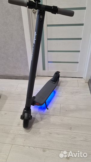 Ninebot Kickscooter ES2. Новый, без пробега