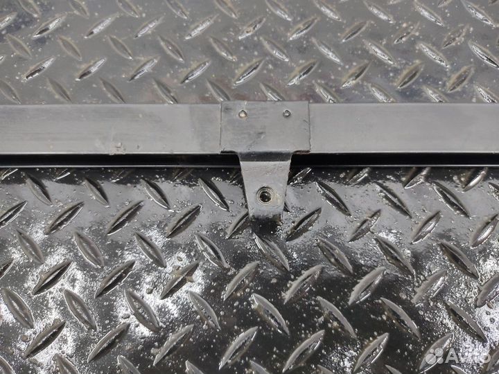 Направляющая стекла двери правой Daf XF105