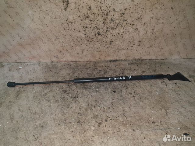 Амортизатор двери багажника Mazda 3 BM мазда