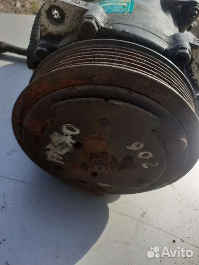 Компрессор кондиционера Peugeot 206